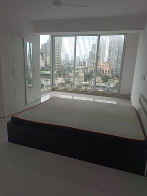 Bedroom in 3 BHK Apartment at Mahim – for Rent