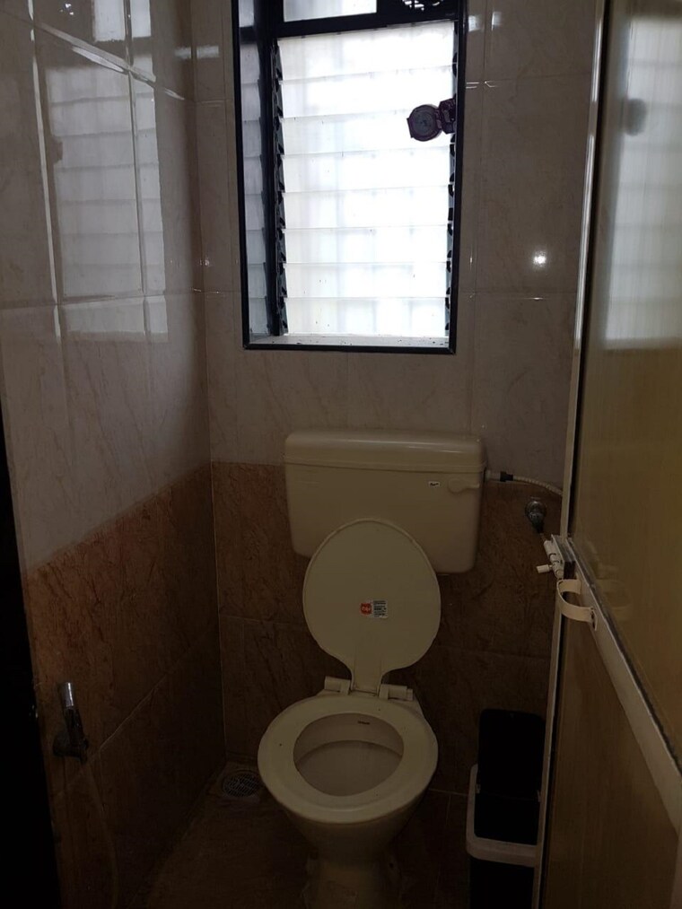 Bathroom, bandra west 2 Bedroom 750 Sq.Ft. Apartment In Bandra West Mumbai 9213434