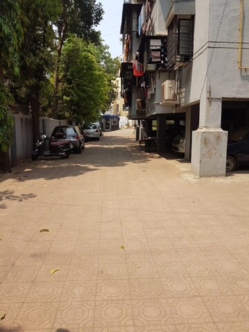 Parking in 2 BHK Apartment at Bandra West – for Rent