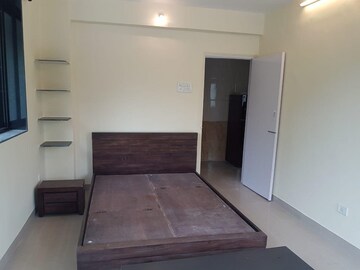 Room in 2 BHK Apartment at Bandra West – for Rent