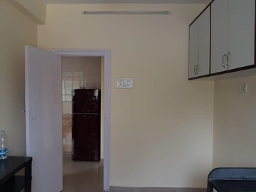 Room in 2 BHK Apartment at Bandra West – for Rent
