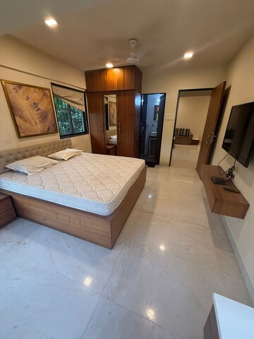 Bedroom in 2 BHK Apartment at Bandra West – for Rent