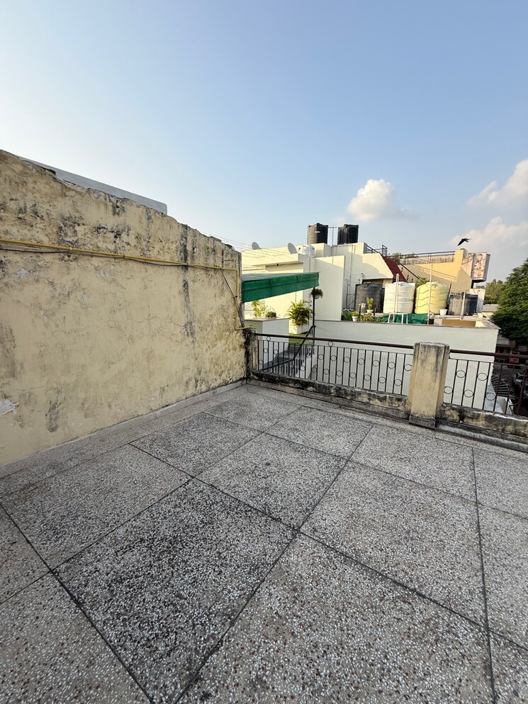 Exterior View, janakpuri 1 Bedroom 630 Sq.Ft. Apartment In Janakpuri Delhi 9213495