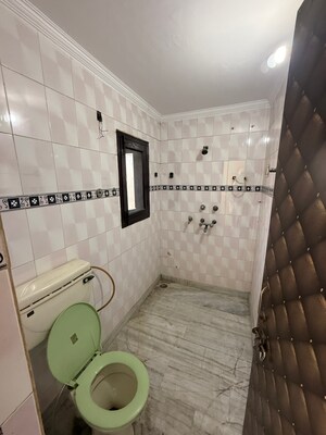 Bathroom in 1 BHK Apartment at Janakpuri – for Rent