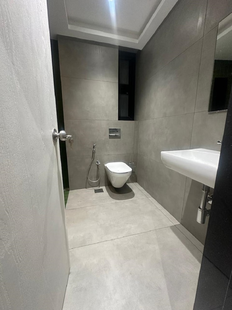 Bathroom, bandra west 2 Bedroom 750 Sq.Ft. Apartment In Bandra West Mumbai 9213488