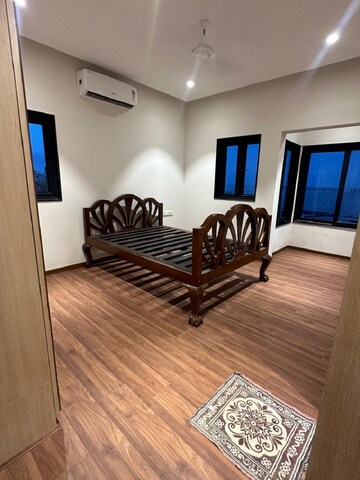 Bedroom in 2 BHK Apartment at Bandra West – for Rent