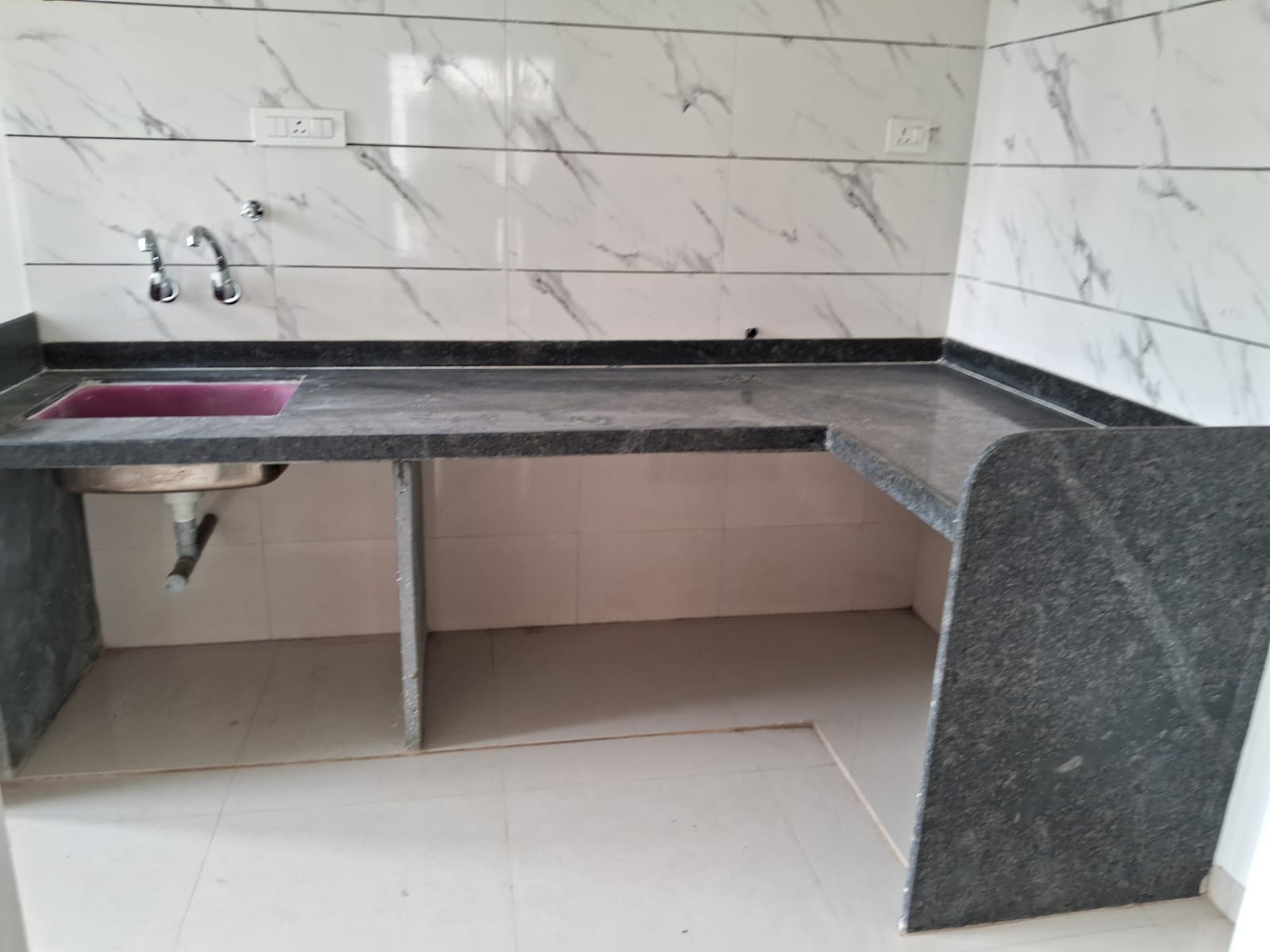 1 BHK + Servant Room 600 Sq.Ft. Apartment in Paranjape Schemes Abhiruchi Parisar