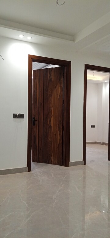 Room in 2 BHK Apartment at Mahavir Enclave 1 – for Sale