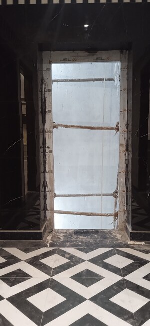 Lift in 2 BHK Apartment at Mahavir Enclave 1 – for Sale