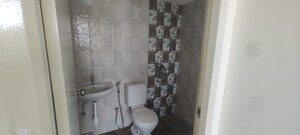 Bathroom in 1 BHK Apartment at Mahindra Happinest Kalyan, Kalyan West – for Rent