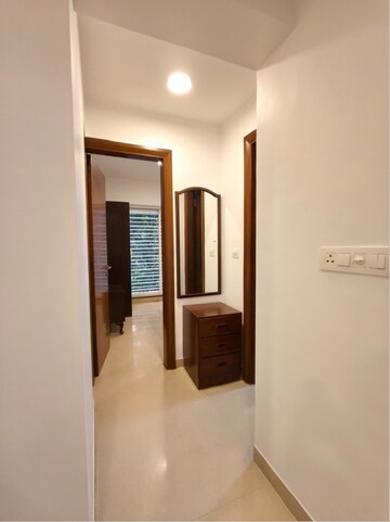 Room in 3 BHK Apartment at Bandra West – for Rent