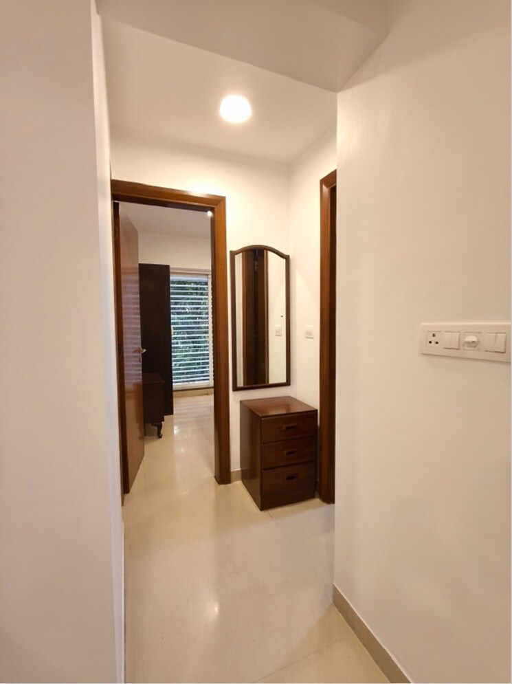 Room, bandra west 3 Bedroom 1200 Sq.Ft. Apartment In Bandra West Mumbai 9213507