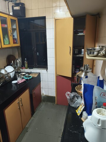 Team Area in 1 BHK Apartment at Daidipya Apartment, Vartak Nagar – for Rent
