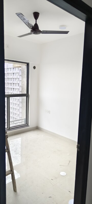 Room in 2 BHK Apartment at UK Iridium, Kandivali East – for Rent