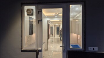 Building Lobby in 4 BHK Builder Floor at Sector 40 – for Sale