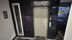 Building Lobby in 4 BHK Builder Floor at Sector 40 – for Sale