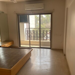 Room in 3 BHK Apartment at Aashna Apartments, Turner Road – for Sale