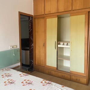 Room in 3 BHK Apartment at Aashna Apartments, Turner Road – for Sale