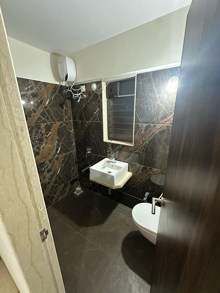 Attached Bathroom, vardhman-grandeur 1 Bedroom 480 Sq.Ft. Apartment In Andheri West Mumbai 9213594