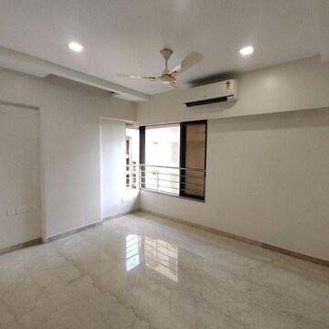 Room in 2 BHK Apartment at Bandra West – for Sale