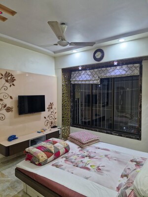 Living Room in 4 BHK Apartment at Gundecha Greens, Kandivali East – for Rent