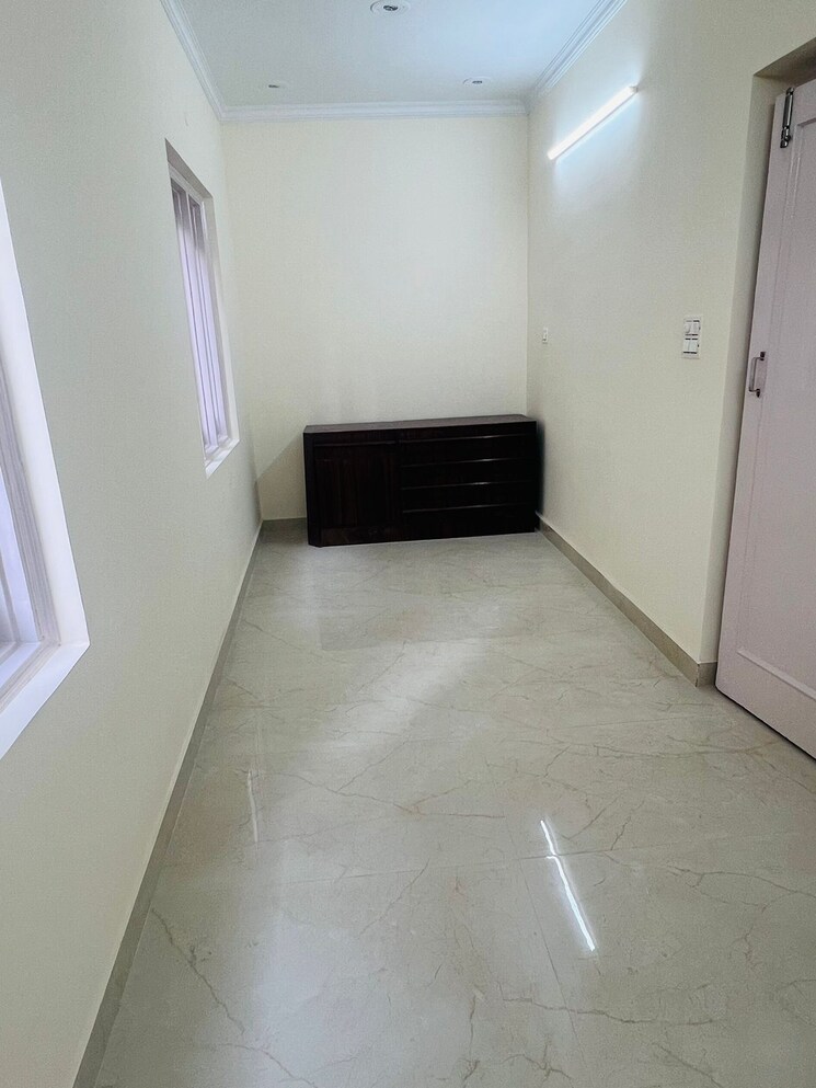 Room, sant nagar 3 Bedroom 1150 Sq.Ft. Builder Floor In Sant Nagar Delhi 9213663