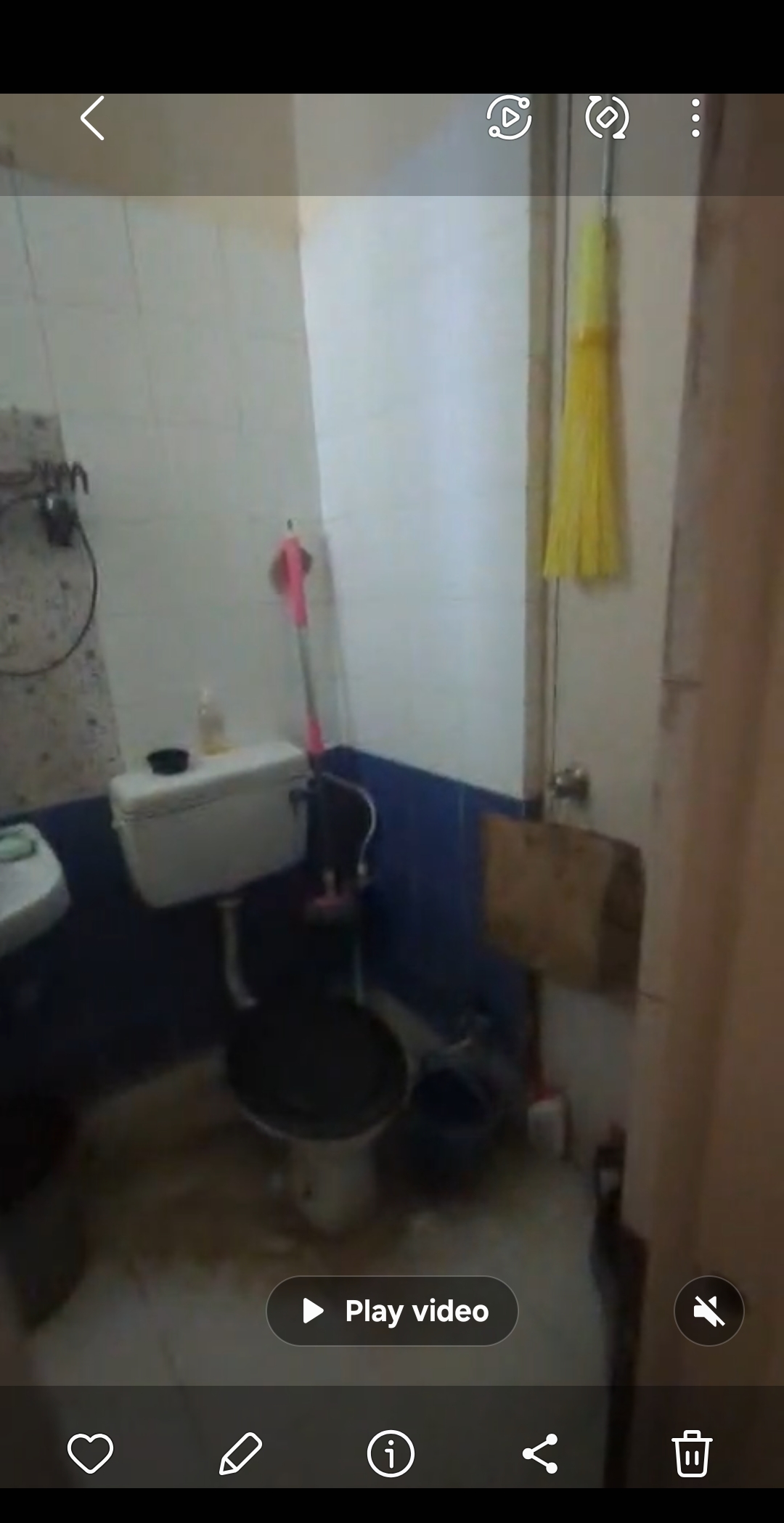 1 Rk  300 Sq.Ft. Apartment in Overseas Apartment