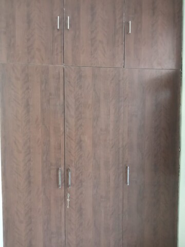 Furnished Amenities in 3 BHK Builder Floor at Ardee Mall, Sector 52 – for Rent