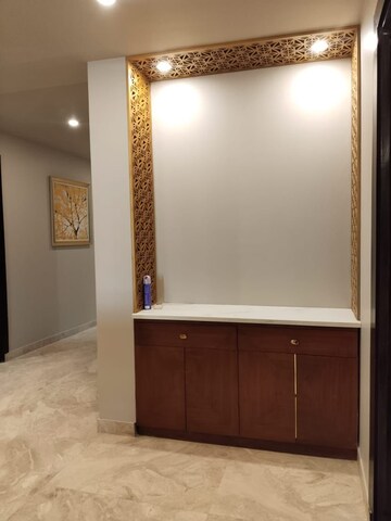 Room in 3 BHK Builder Floor at DLF City Gurgaon, Sector 27 – for Rent