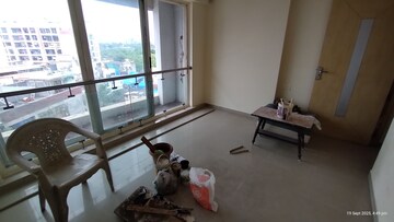 Room in 2 BHK Apartment at Kandivali West – for Sale