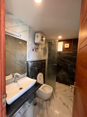 Bathroom in 3 BHK Builder Floor at Gupta Awas, Sector 43 – for Rent