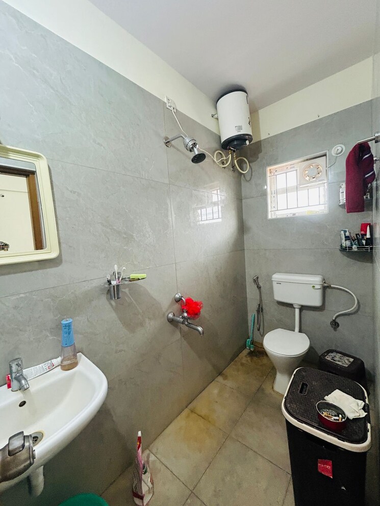 Bathroom, indiranagar 2 Bedroom 1050 Sq.Ft. Apartment In Indiranagar Bangalore 9213710