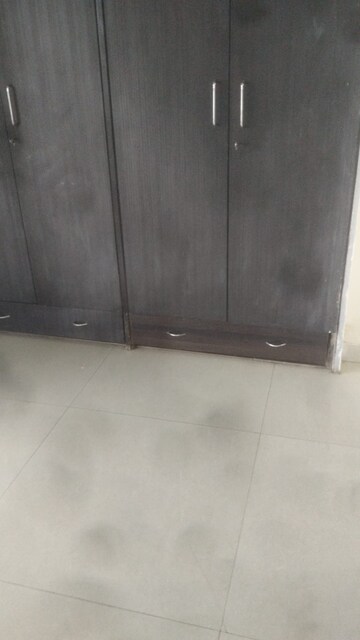 Room in 3 BHK Apartment at Andheri West – for Rent