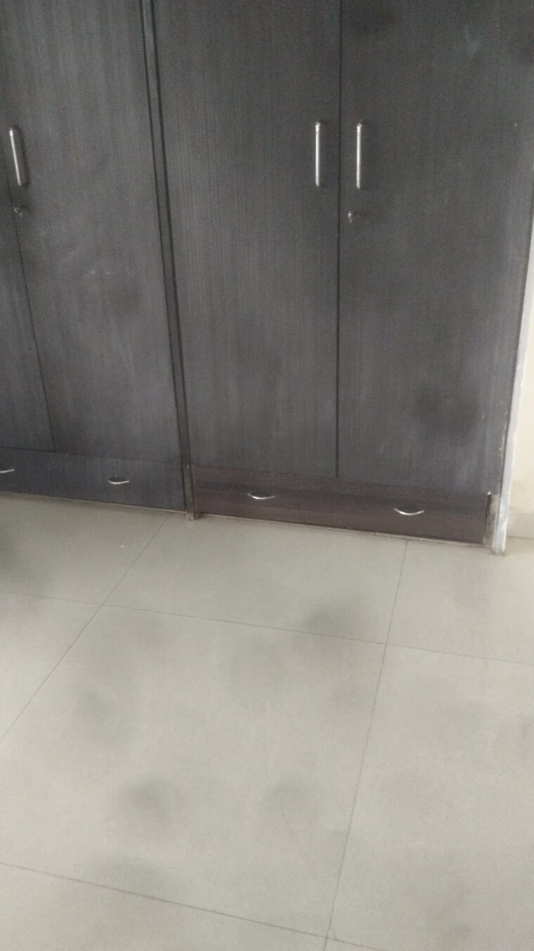 Room, andheri west 3 Bedroom 1100 Sq.Ft. Apartment In Andheri West Mumbai 9213707