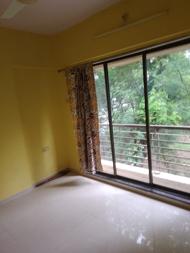 Room, om-sai-tower 1 Bedroom 645 Sq.Ft. Apartment In Dahisar West Mumbai 9213740