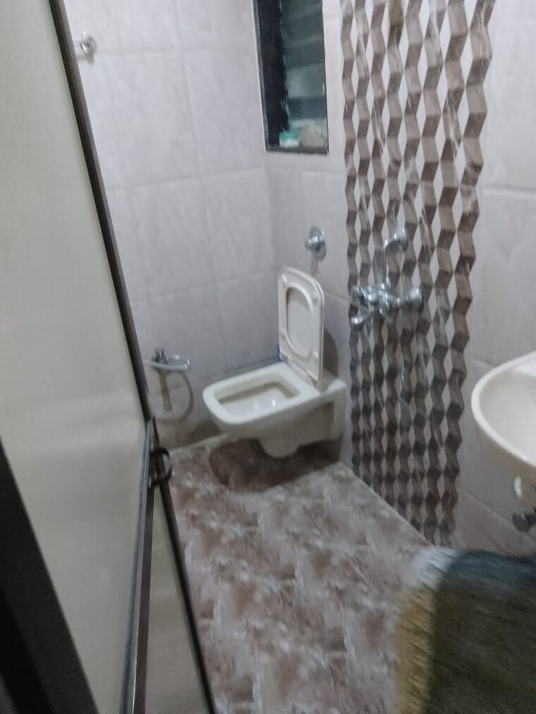 Bathroom, om-sai-tower 1 Bedroom 645 Sq.Ft. Apartment In Dahisar West Mumbai 9213740