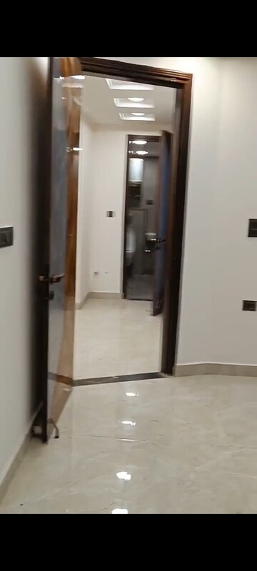 Bathroom in 3.5 BHK Builder Floor at Govindpuri – for Rent