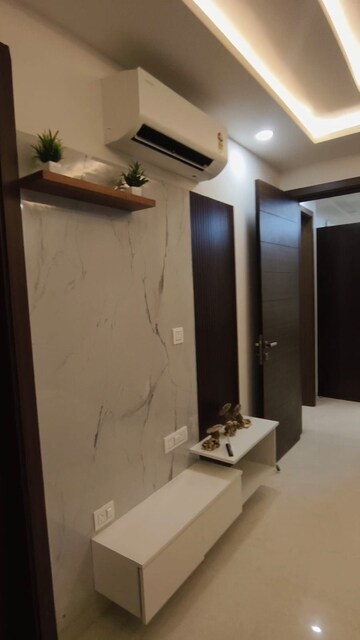 Furnished Amenities in 3 BHK Builder Floor at Sector 70a – for Sale