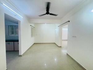 Room in 3 BHK Apartment at Indiranagar – for Rent