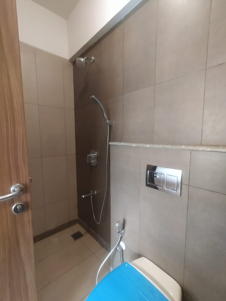 Bathroom, shapoorji-pallonji-vicinia 2 Bedroom 670 Sq.Ft. Apartment In Powai Mumbai 9213756