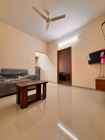 Living Room in 1 BHK Apartment at Indiranagar – for Rent