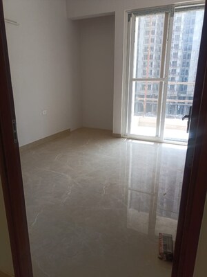 Room in 3 BHK Apartment at Shri Radha Aqua Garden, Sector 16b Greater Noida – for Sale