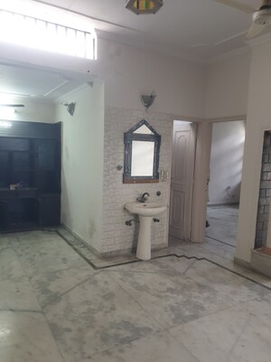 Bathroom in 3 BHK Independent House at Sector 16 – for Rent