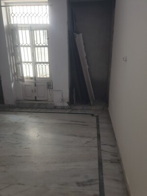 Room in 3 BHK Independent House at Sector 16 – for Rent