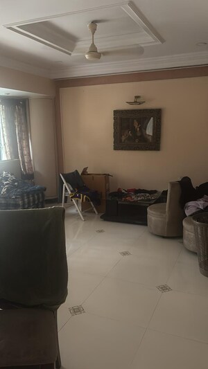 Living Room in 2 BHK Apartment at Clifton Apartment, Andheri West – for Rent