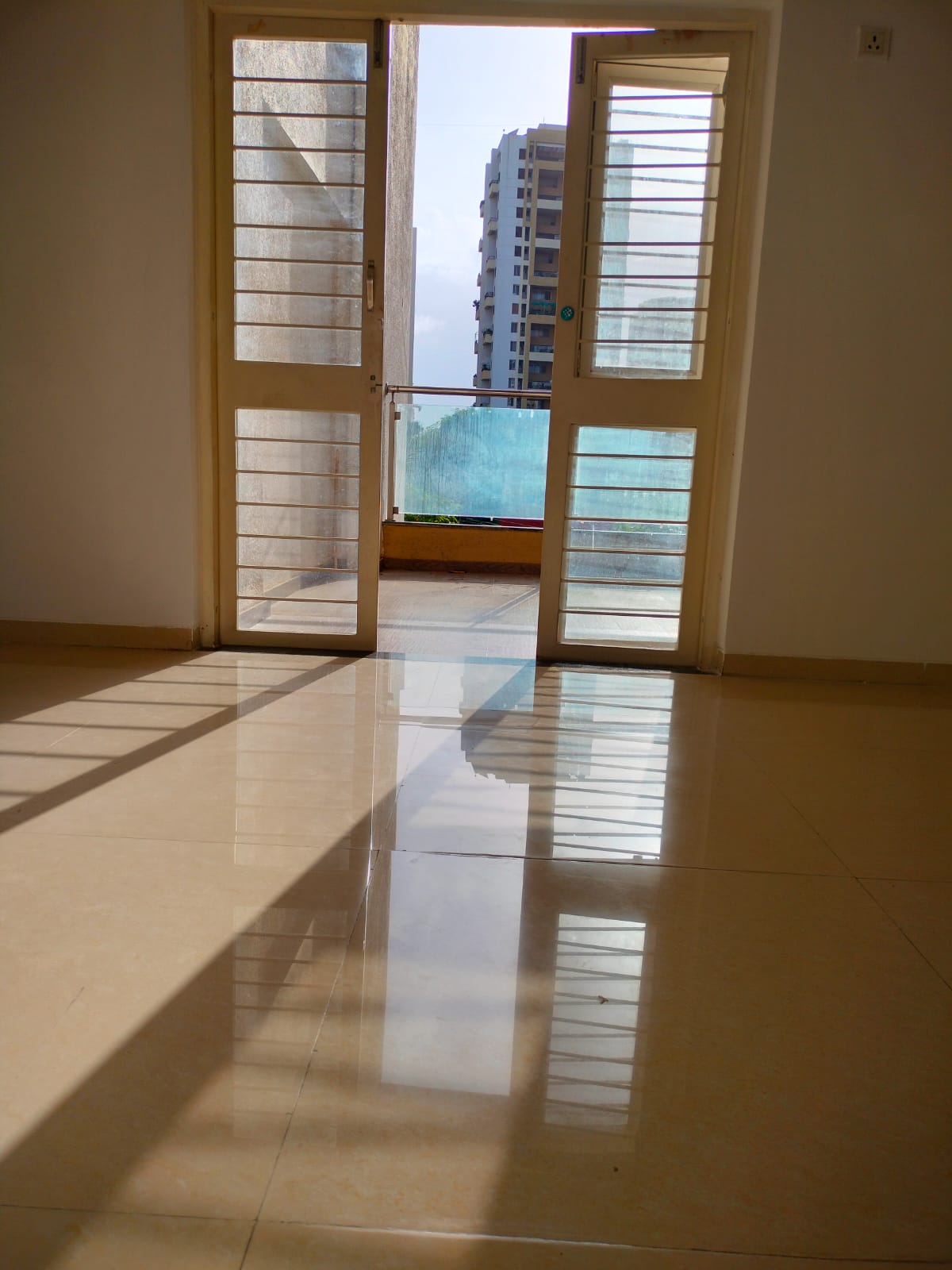 2 BHK Apartment For Sale in Gini Viviana