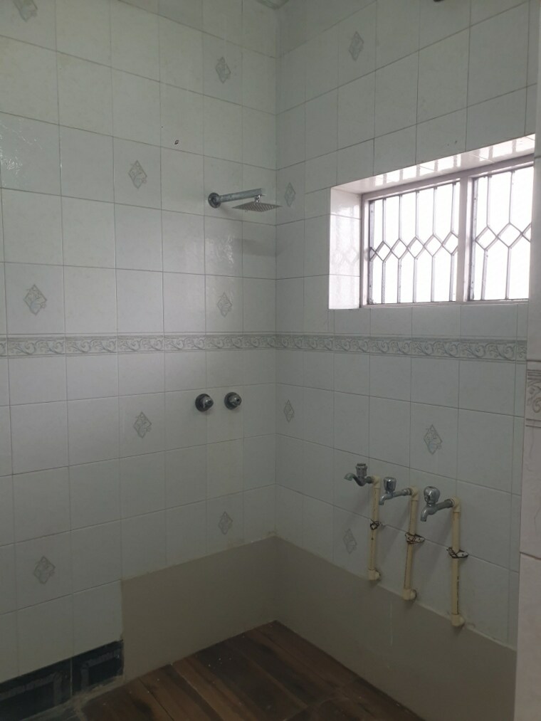 Bathroom, sector 16 3 Bedroom 2750 Sq.Ft. Independent House In Sector 16 Faridabad 9213852