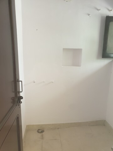 Room in 3 BHK Independent House at Sector 16 – for Rent