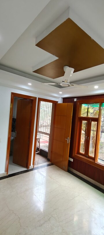 Furnished Amenities in 3 BHK Builder Floor at Mehrauli – for Sale