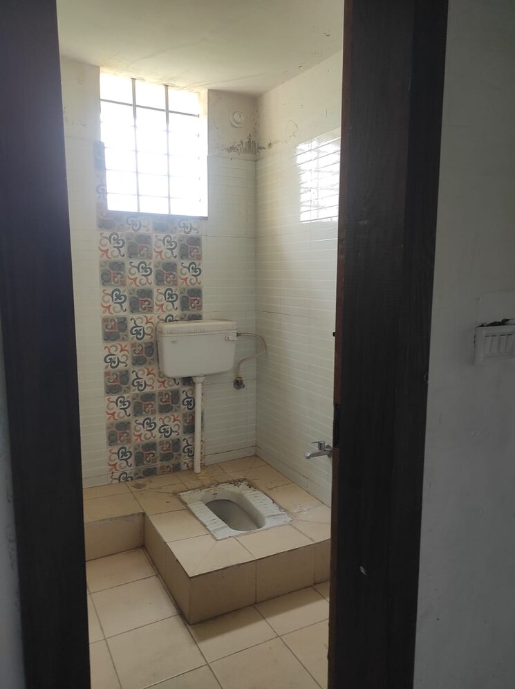 Attached Bathroom, bariatu housing colony 2 Bedroom 1000 Sq.Ft. Apartment In Bariatu Housing Colony Ranchi 9213894